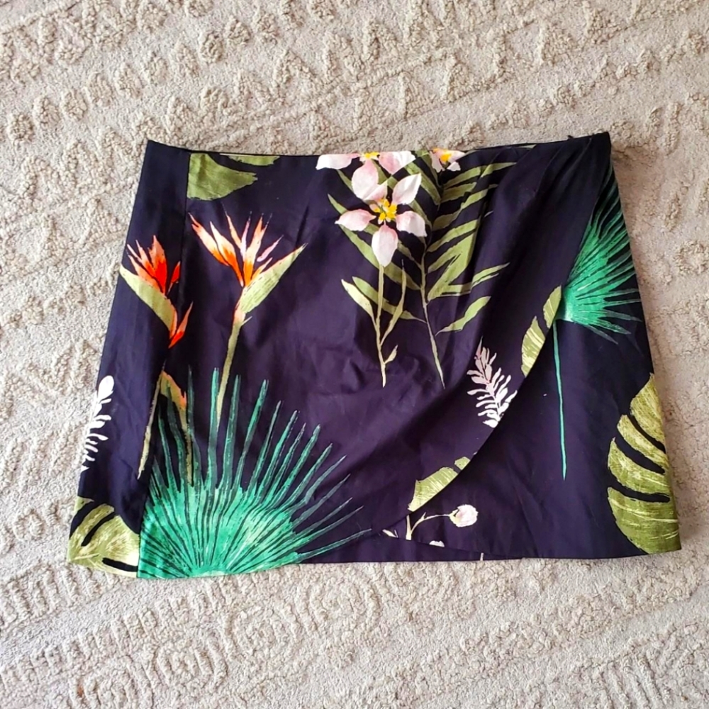 Zara mini skirt Size M